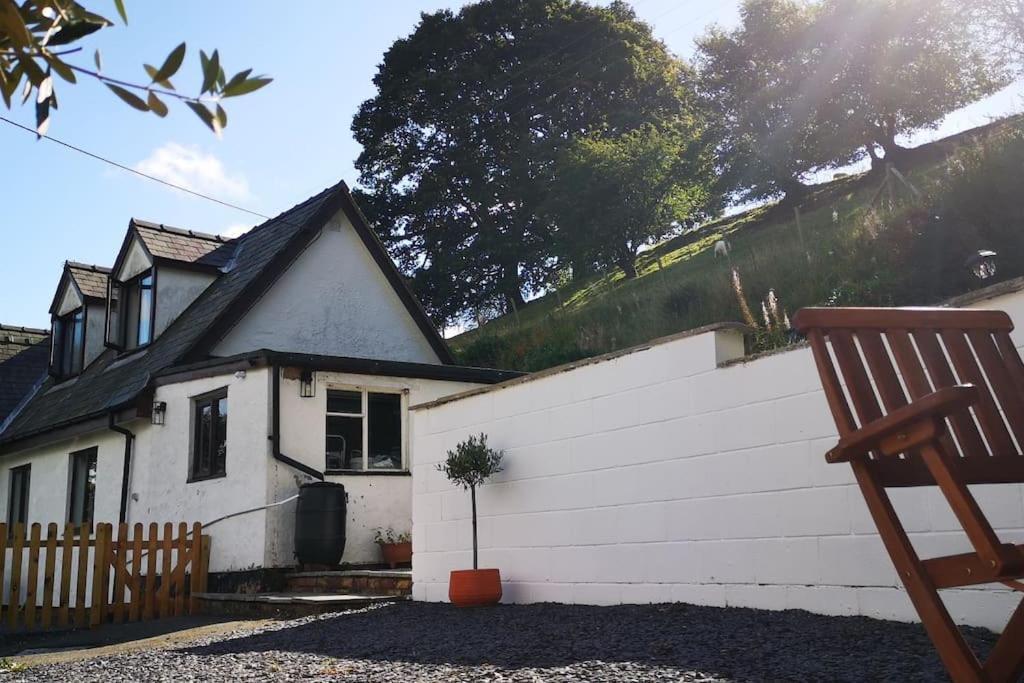 קורוון Hillside Cottage, Countryside Views Near Llangollen מראה חיצוני תמונה