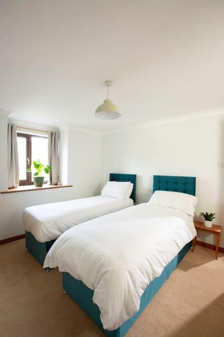 קורוון Hillside Cottage, Countryside Views Near Llangollen מראה חיצוני תמונה