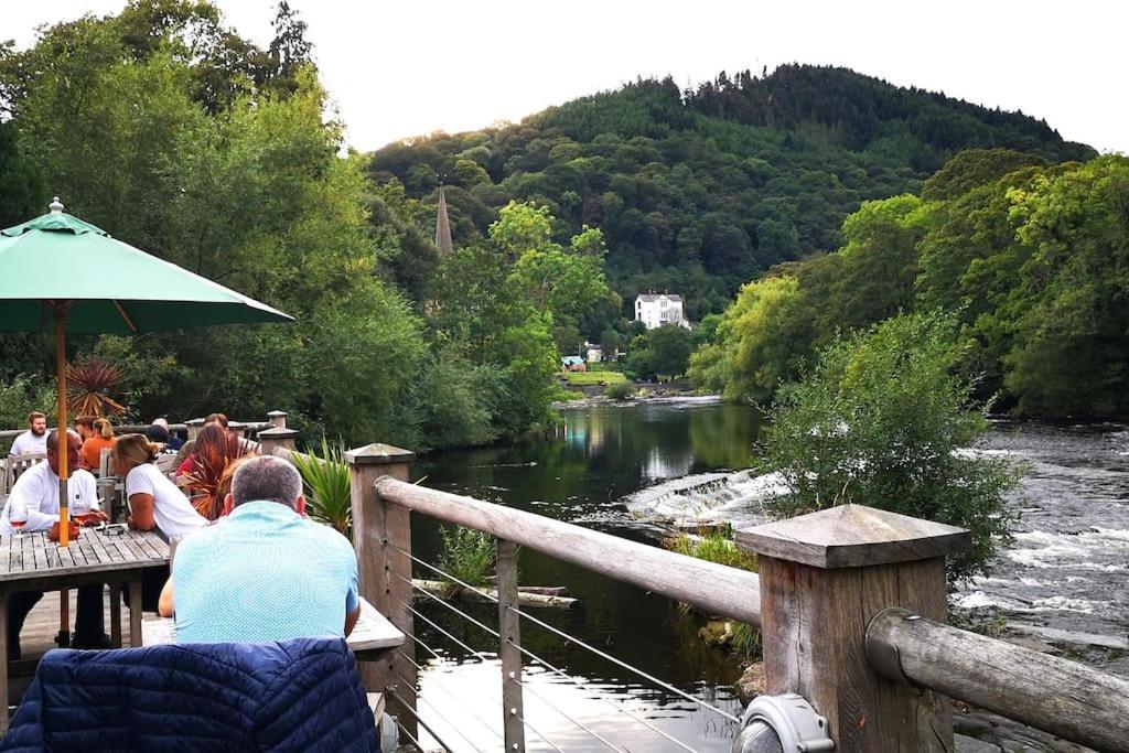 קורוון Hillside Cottage, Countryside Views Near Llangollen מראה חיצוני תמונה